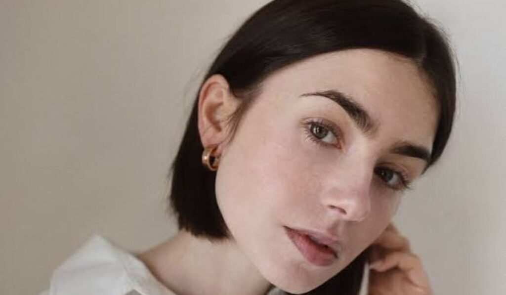 Lily Collins