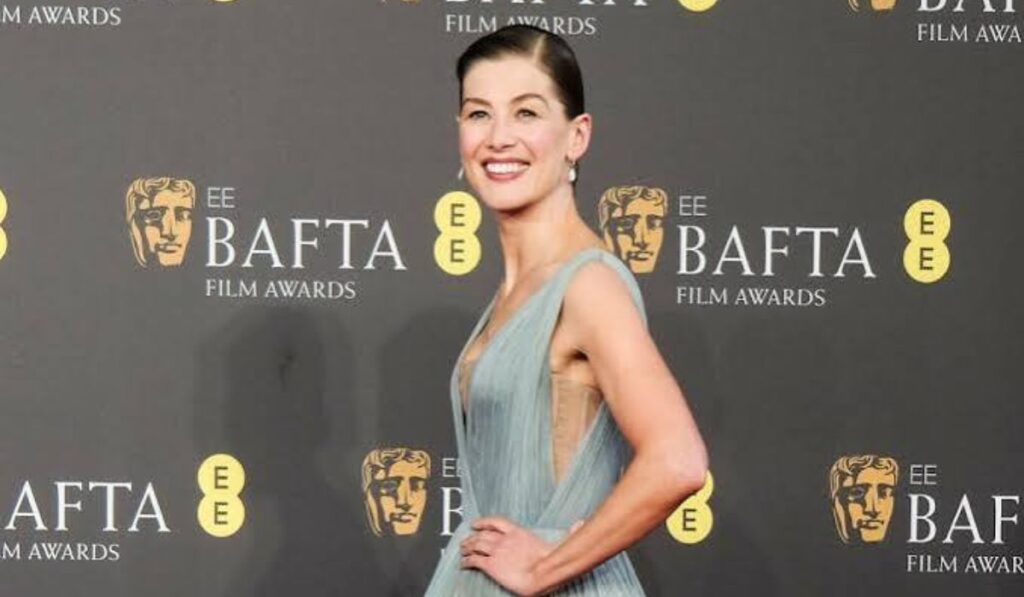 Rosamund Pike